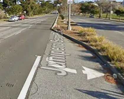 01-11-2026-Three-Injured-After-Car-Crashes-Into-Pole-Near-Stonestown-Galleria