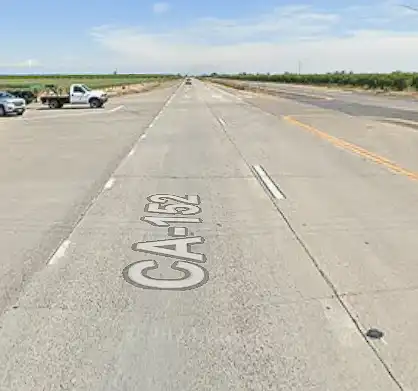 [01-12-2026] Madera County, CA – Truck Driver Hospitalized After Crash with Peterbilt Trailers on Hwy 152