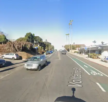 01-21-2026-San-Diego-County-CA-–-Car-Crashes-into-Propaganda-Tattoo-Shop-in-Ocean-Beach-After-Colliding-with-Another-Vehicle