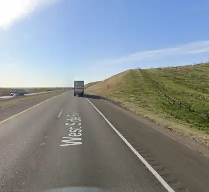 02-10-2026-Stanislaus-County-CA-–-Driver-Killed-in-Multi-Vehicle-Crash-Involving-Semi-Truck-on-I-5