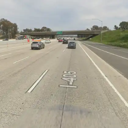 04-01-2026-Orange-County-CA-–-One-Injured-in-Crash-on-San-Diego-405-Freeway-in-Irvine