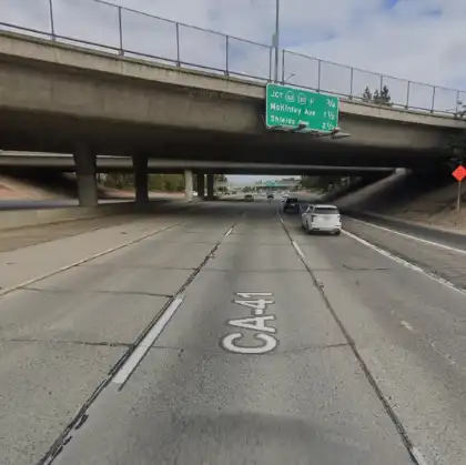 04-22-2026-Fresno-County-CA-–-Rollover-Crash-Blocks-Multiple-Lanes-on-Highway-41-Near-Tulare-Ave