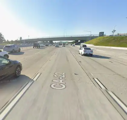 09-15-2026-Orange-County-CA-–-At-Least-One-Injured-in-Two-Car-Crash-on-405-Freeway-in-Seal-Beach-1