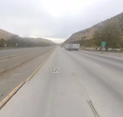 10-14-2026-Kern-County-CA-–-Collision-Prompts-Lane-Closures-on-I-5-North-of-Fort-Tejon-Rd_