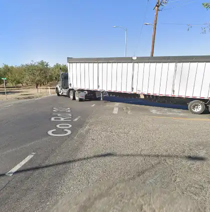 10-21-2026-Glenn-County-CA-–-Semi-Truck-and-SUV-Crash-Briefly-Blocks-Highway-45-in-Glenn